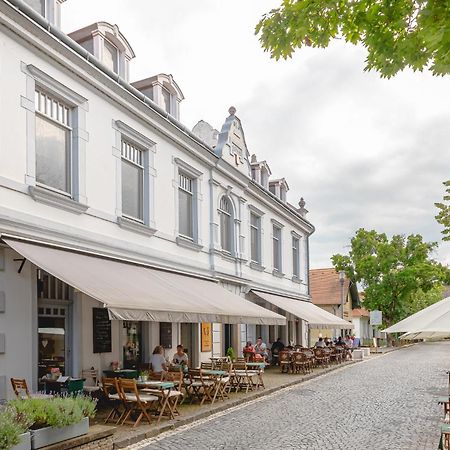 Kedves Vendeghaz Bed & Breakfast Balatonfured Exterior photo