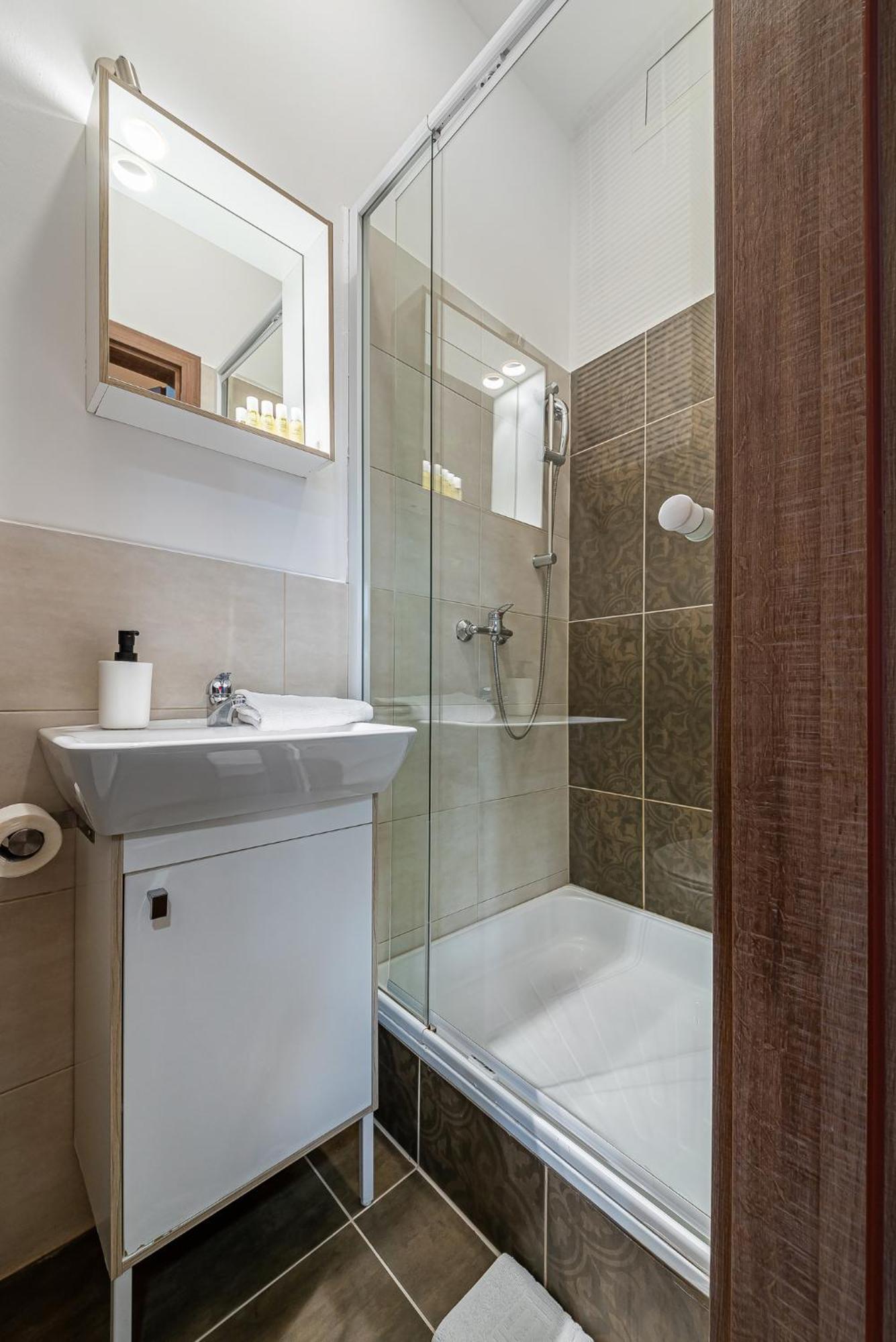 Kedves Vendeghaz Bed & Breakfast Balatonfured Exterior photo